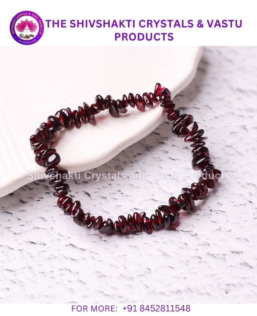 Garnet Chips Elastic Bracelet