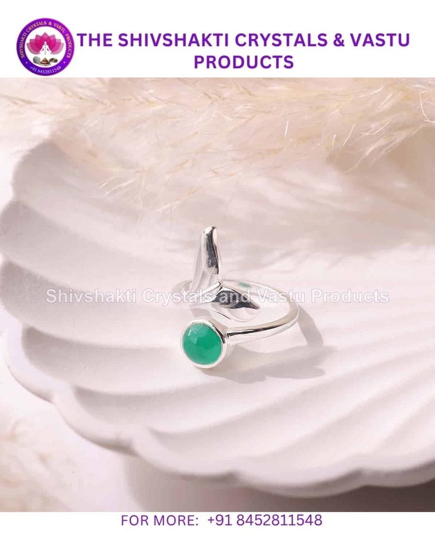 Green Onyx Dolphin Tail Ring Silver