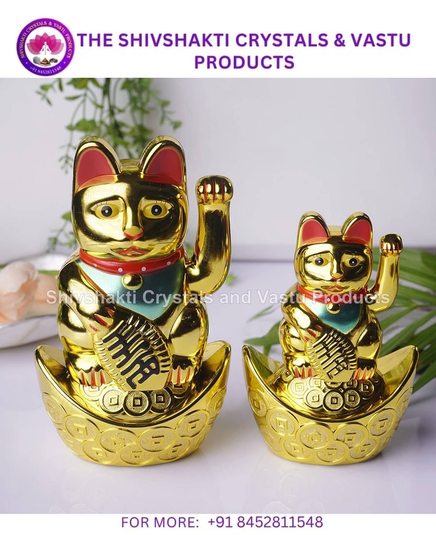 Handwaving Cat for Good Luck and Wealth