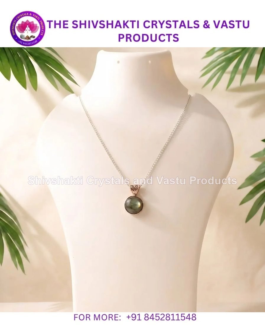 Labradorite Round silver Pendant