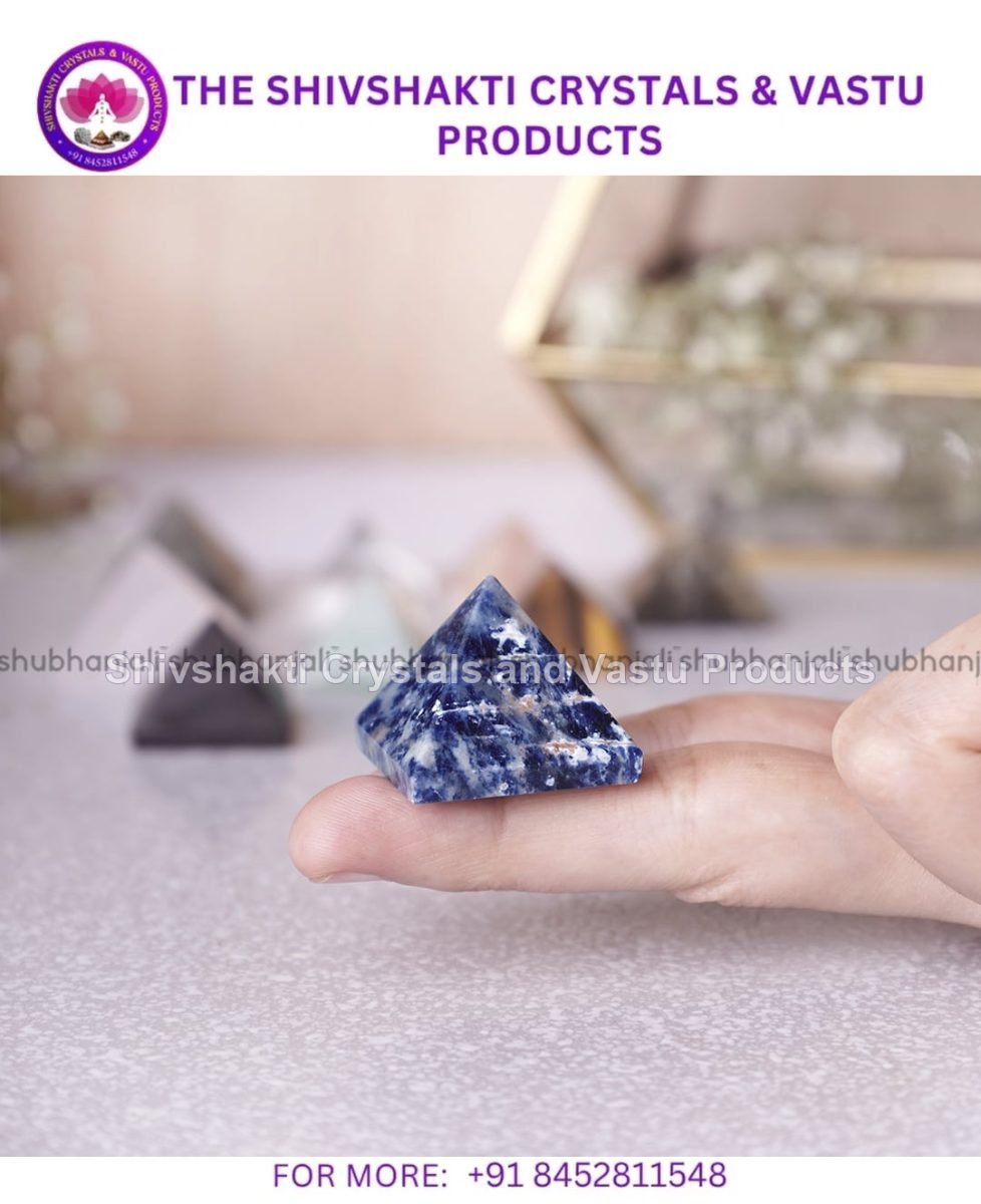 Sodalite Small Pyramid (10-20 Gm)